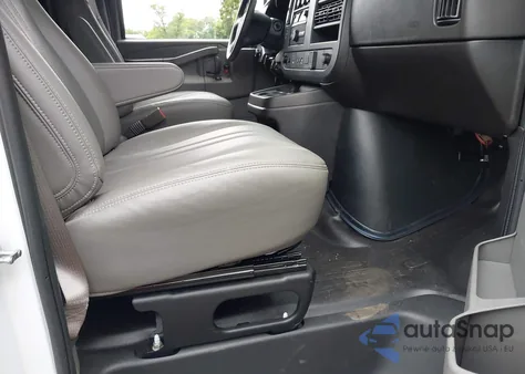 2025 GMC Savana Cargo Rwd 2500 Regular Wheelbase Work Van из США, поврежденный, VIN 1GTW7AF73S1104060